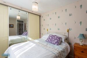 Bedroom- click for photo gallery
